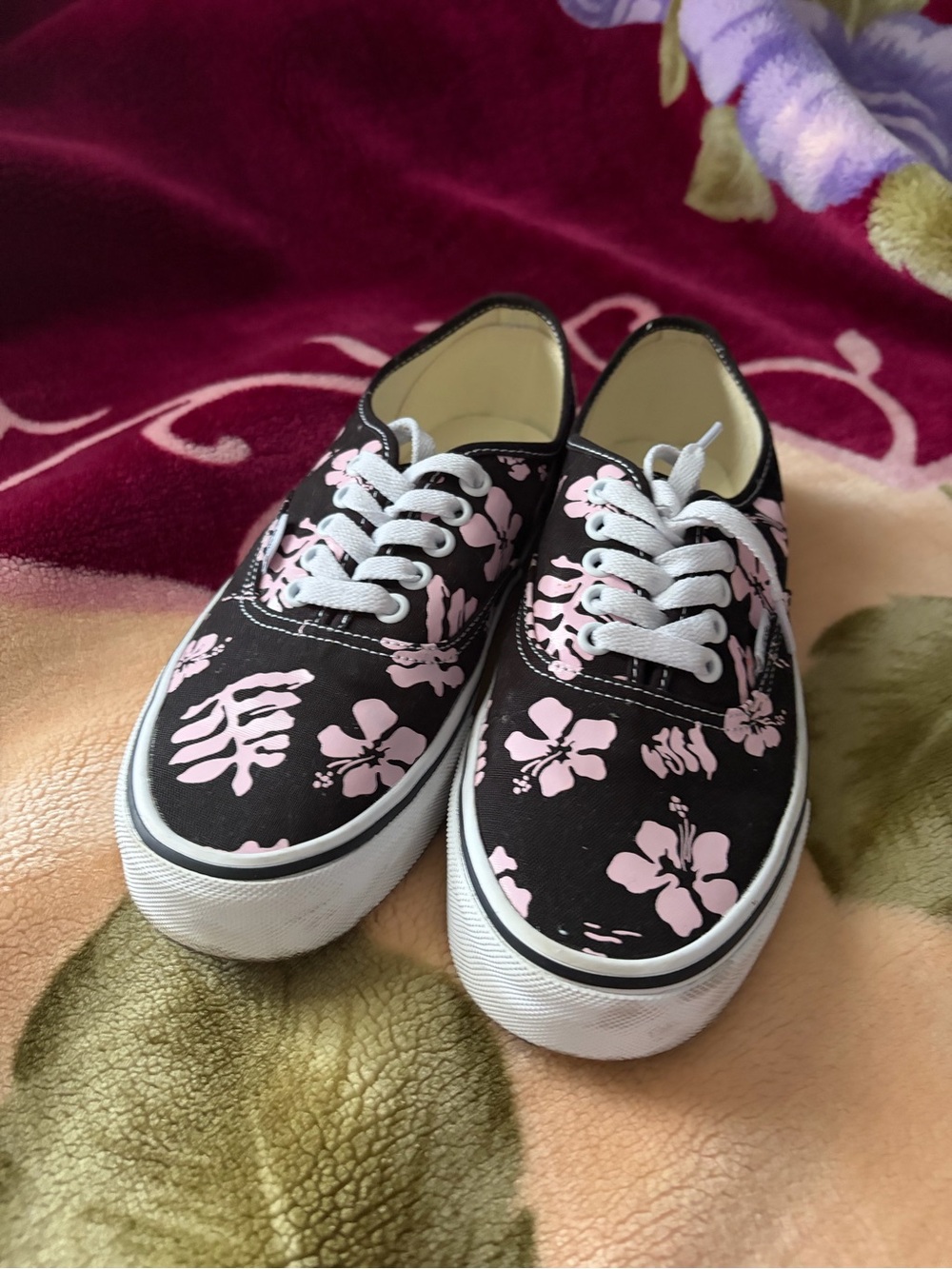 Vans Black Sneakers with Pink Floral Print - Women